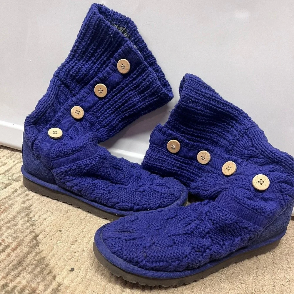 UGG Women's Leland Indigo Knit Cardy Pull On Winter Boots‎ Size US 7